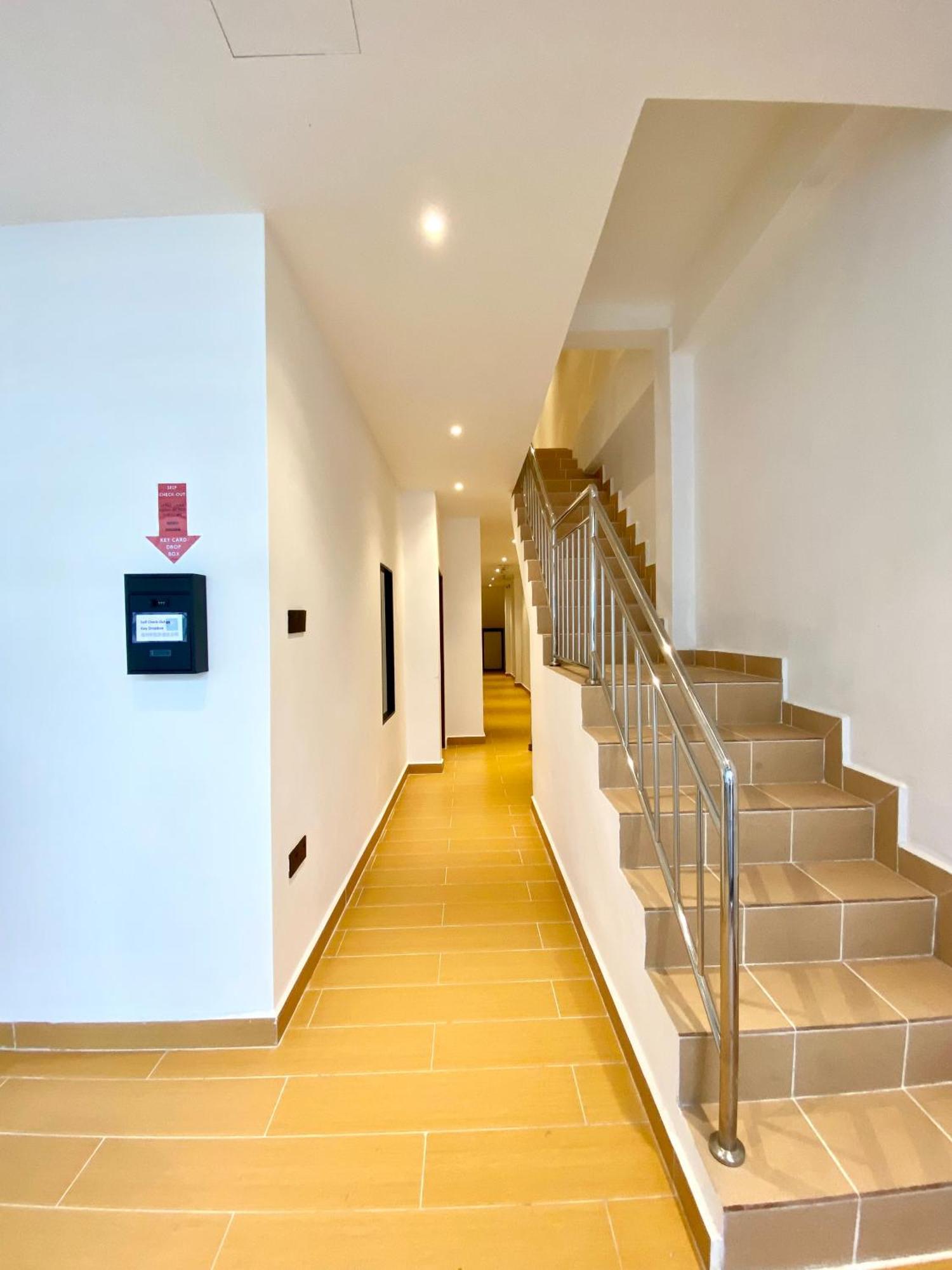 The 6N By Sky Hive Otel George Town Dış mekan fotoğraf